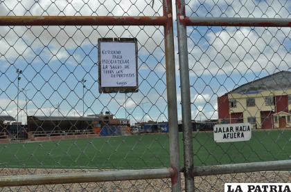 Las canchas están cerradas para velar por la salud de las personas /Ovidio Cayoja /LA PATRIA