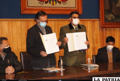 La Policía y la UTO unen lazos de amistad con el convenio /LA PATRIA
