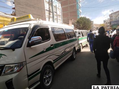 Transporte de Oruro se rebela contra el COED /LA PATRIA