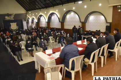 La reunión se realizó anoche en el Salón “Luis Ramiro Beltrán” / LA PATRIA