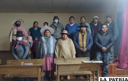 Autoridades y población de Irumita continúan brindando su apoyo al automovilismo /AADO