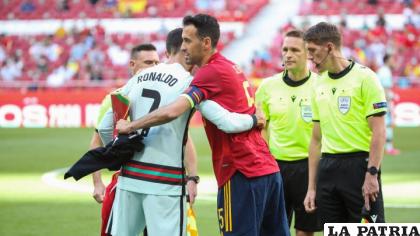 Sergio Busquets ofició varias veces como capitán de la selección española /as.com