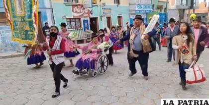 Pasantes estaban dispuestos a pagar una multa de 20 mil bolivianos “por cabeza” /CAPTURA