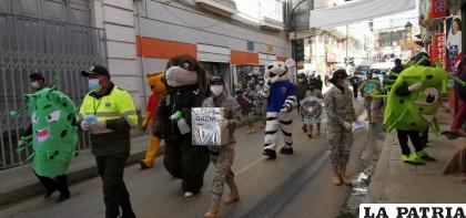 El personal del Gacip recorrió las calles con los barbijos /LA PATRIA