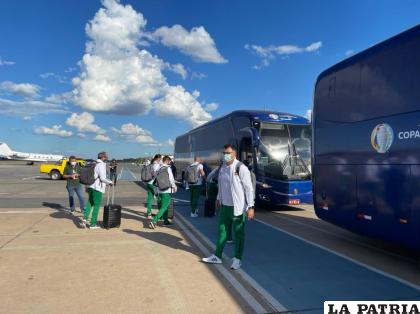 El combinado boliviano ayer se trasladó a la ciudad de Cuiabá /FBF