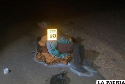 El personal policial trasladó ambos cuerpos a la morgue del cementerio /LA PATRIA