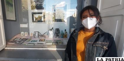 El reciente viernes inauguró su muestra en el escaparate /LA PATRIA