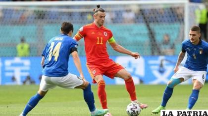 Gales de Bale a pesar de la derrota ante Italia, logró el pase a octavos de final /abc.es