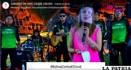La presentadora Valeria Gamez durante la transmisión para el Ministerio de Culturas. /Captura de video
