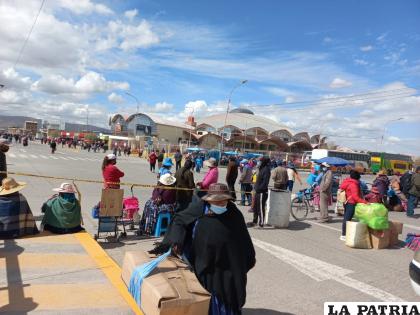 Ayer al medio día empezaron a bloquear los accesos a la “nueva” terminal /LA PATRIA