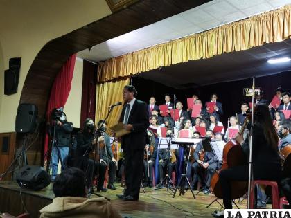 Presentación del Coro Polifónico Universitario /LA PATRIA