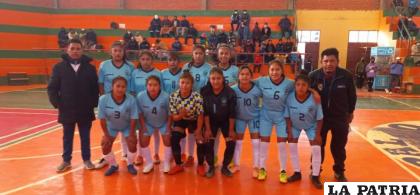 Buen partido de la selección municipal de futsal de Oruro /LA PATRIA