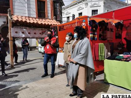 Acto de inauguración de la feria dedicada a los profesores /LA PATRIA
