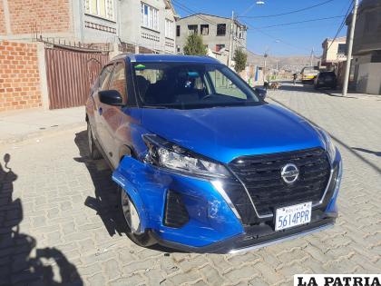 Daños mínimos en la vagoneta azul /LA PATRIA