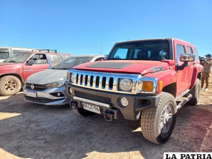 Entre los incautados figura un vehículo marca Hummer /LA PATRIA