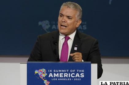 El presidente de Colombia Iván Duque habla durante la sesión plenaria de la Cumbre de las Américas /AP Photo 
/Marcio Jose Sanchez