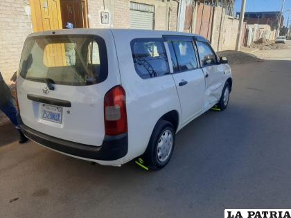El motorizado tiene daños en la puerta del copiloto 
 /LA PATRIA
