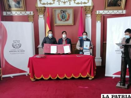 Firma de convenio entre el GAMO y Aguatuya /LA PATRIA