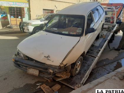 El vehículo fue llevado hasta dependencias de Tránsito ya que el conductor estaba con aliento alcohólico /LA PATRIA
