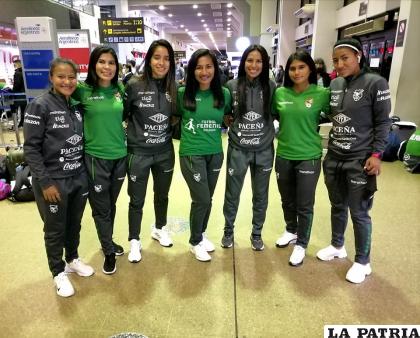 Integrantes del seleccionado boliviano de fútbol /Fútbol Femenil 
