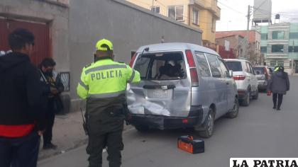 Este fue el primer motorizado con el que impactó, dejando afectada la parte posterior /LA PATRIA
