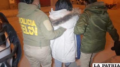 La pareja es investigada por robo de autos y accesorios /LA PATRIA