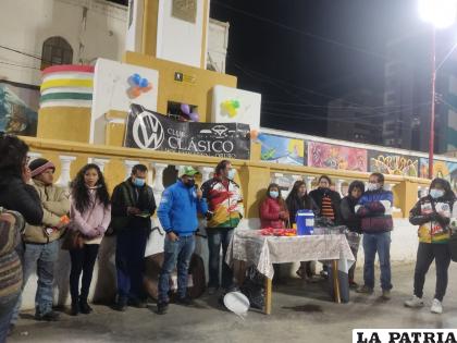 La ceremonia de los amantes de este motorizado en la Avenida Cívica /CCWO