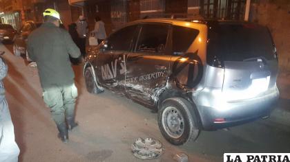 El chofer prófugo embistió dos carros al doblar en U /LA PATRIA
