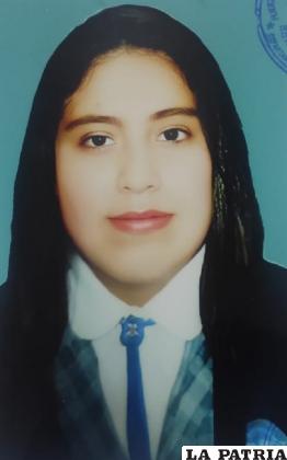 Alison Belén Flores Mendieta

