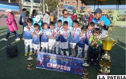 Cóndor Andino campeón en la División 6-7 años /AMFO