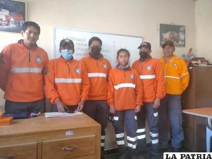 (De izquierda a derecha) Samael Quispe, Víctor González, Samuel Tuscunibar, Tatiana Hurtado, Renán Paz y Alex Flores /SAR Bolivia – Oruro 
