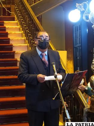 Antonio Revollo presentó su libro “Surcos y semillas para la vida” / LA PATRIA