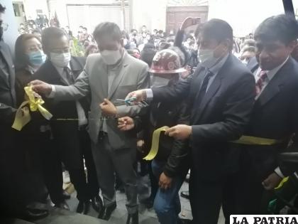 Moderno centro de especialidades de la CNS / LA PATRIA
