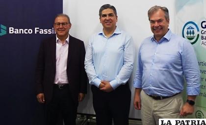 Aprehensión de los ejecutivos del Banco Fassil presuntamente por delitos financieros 
/Cabildeo Digital