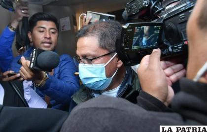 Osvaldo Chirveches y Bernardo Mercado son los sacerdotes jesuitas ahora investigados por la Fiscalía en La Paz /APG