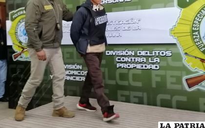 El joven es investigado por el delito de parricidio /Erbol