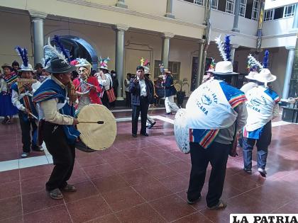Música y baile interpretado por la Asociación Cultural ??Wayli Jach??atta? /LA PATRIA
