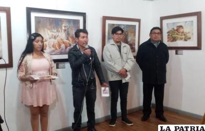 Noche de inauguración de la muestra de María Isabel /Juan Carlos Ponce