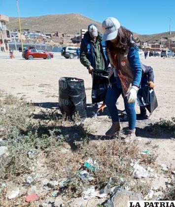 El Sindicato de la Prensa de Oruro participó de la campaña liderado por su ejecutiva, Estela Llanque /LA PATRIA