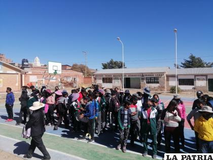 Estudiantes requieren nuevas aulas /LA PATRIA