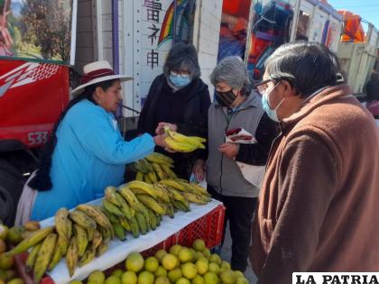Productores de Alto Beni ofrecieron variedad de frutas /LA PATRIA