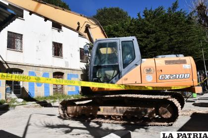 Inició la demolición del Hospital General /GADOR
