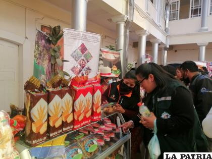 Empresas orureñas cuenta con el registro sanitario del Senasag /LA PATRIA