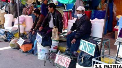 Personas desempleadas en Bolivia /Los Tiempos.