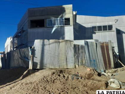 Fachada de la nueva construcción del centro médico Chiripujio /LA PATRIA