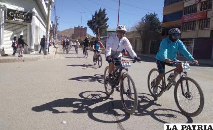 Diferentes caravanas de ciclistas recorrieron las calles de la ciudad 
/LA PATRIA