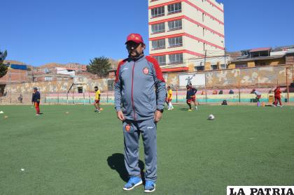 Sergio Apaza confía plenamente en el equipo que ahora le toca dirigir 
/LA PATRIA
