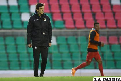 Gustavo Costas dirige a la selección boliviana de fútbol /FBF
