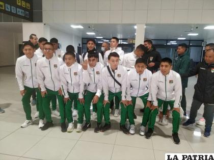 Integrantes de la selección boliviana de futsal Sub-17, tienen la premisa de cumplir una buena labor /LA PATRIA