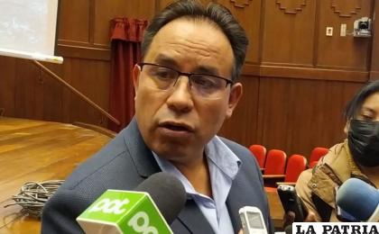 El viceministro de Agua Potable y Saneamiento, Carmelo Valda /Erbol